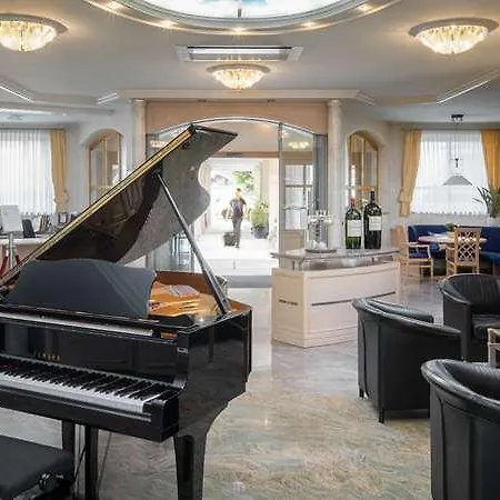 Ringhotel Winzerhof 3*