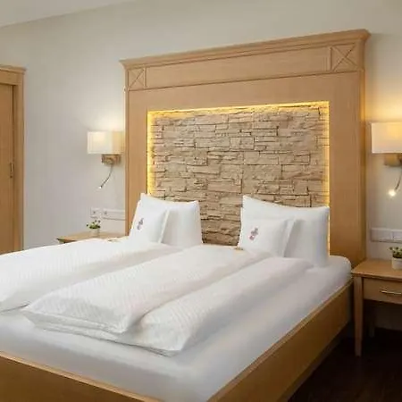Ringhotel Winzerhof Hotel 3*